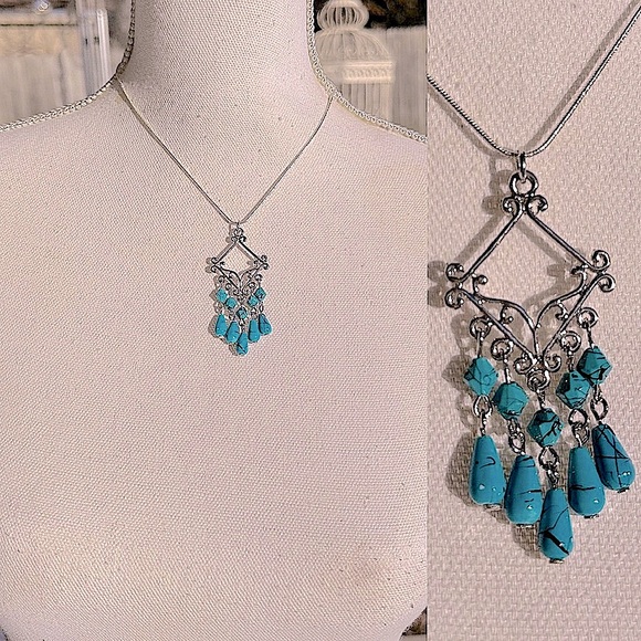 🎀 Silver and Turquoise Pendant Necklace - Picture 1 of 3